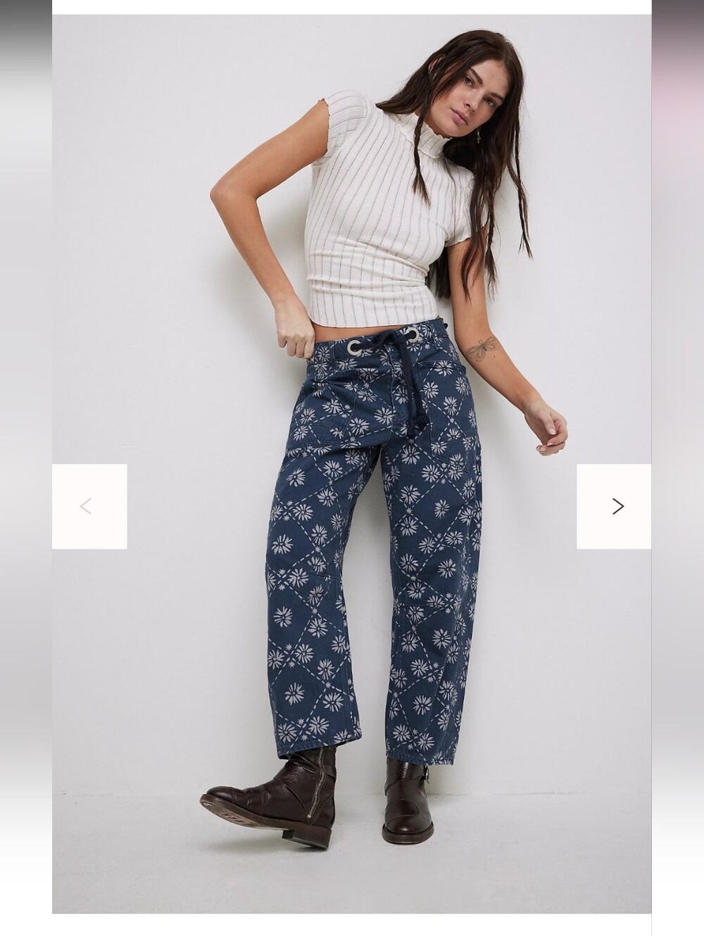 We The Free Moxie Printed Low Slung Barrel Jeans In Wallpaper Geo, Size 32